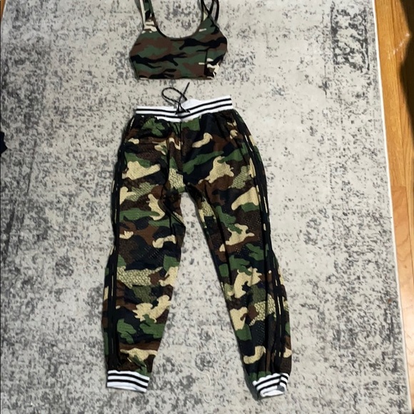 Fashion Nova Camo 2 Pc jogger set - Picture 1 of 2
